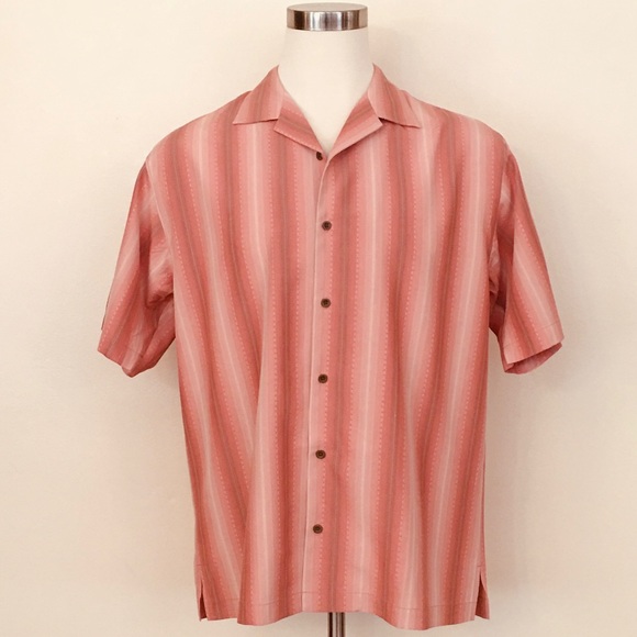 Tommy Bahama Men’s camp shirt - Picture 1 of 4